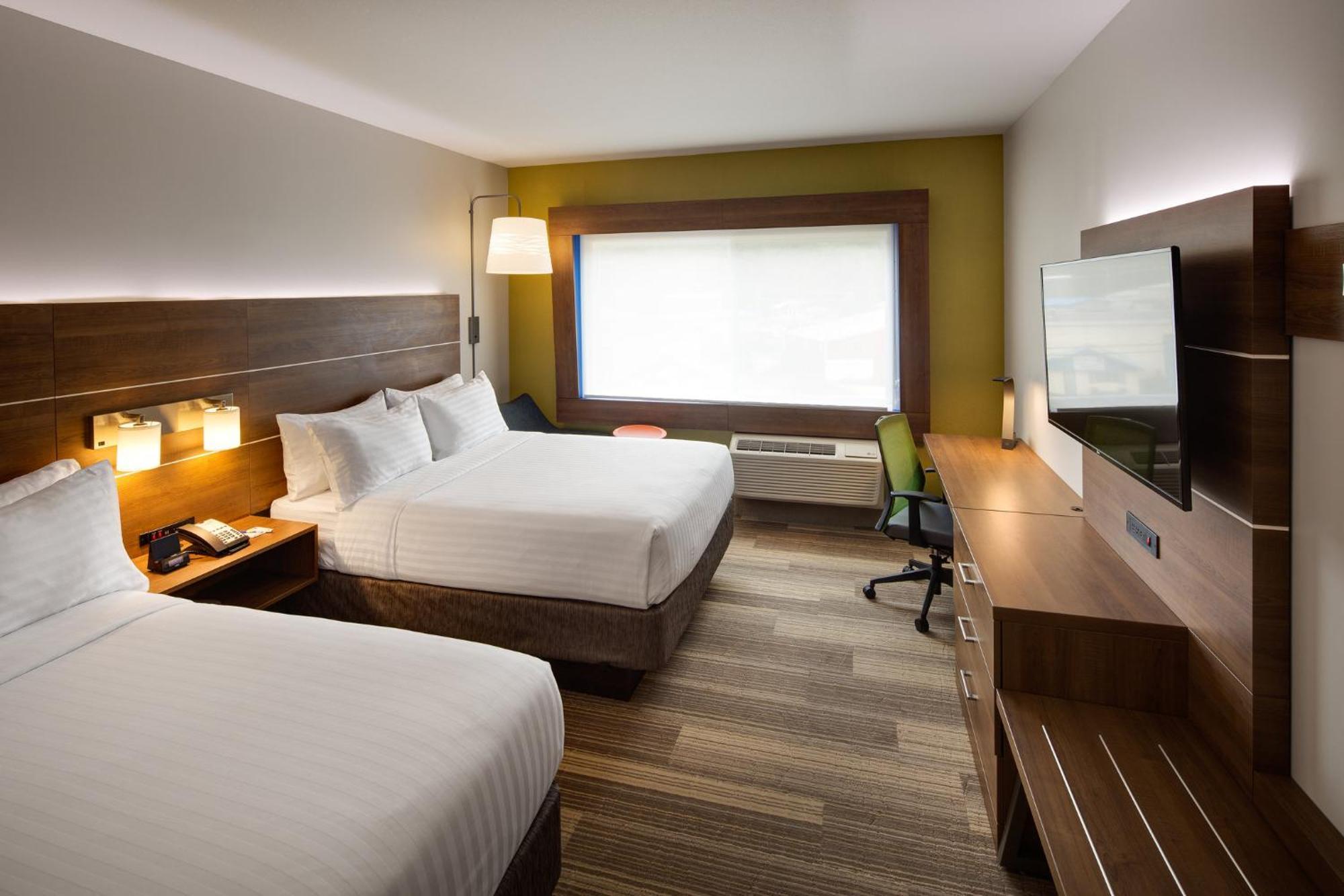 Hotel Holiday Inn Express & Suites Terrace By Ihg