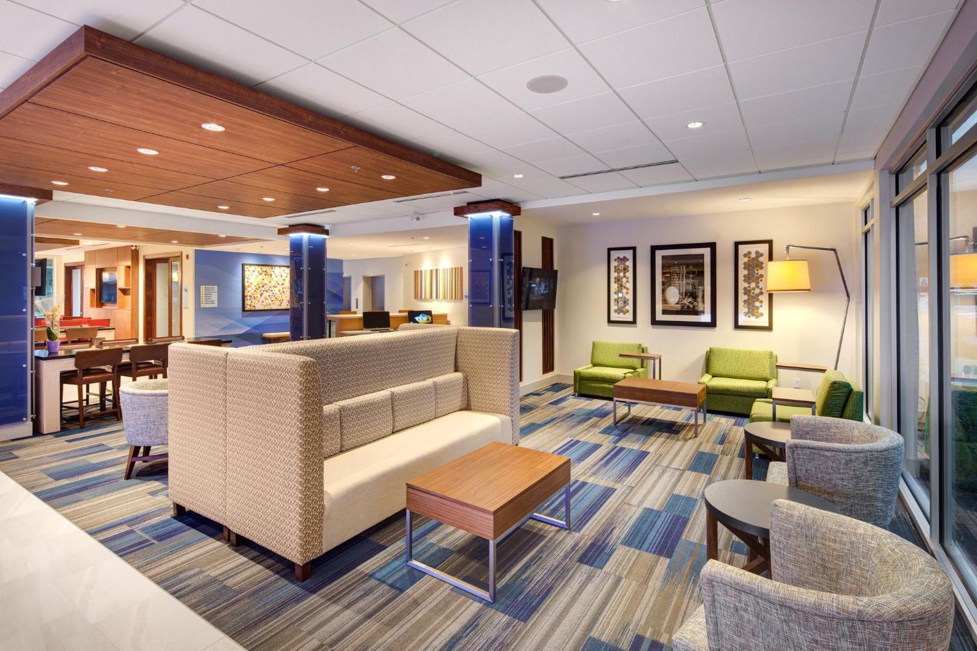 Holiday Inn Express & Suites Terrace By Ihg