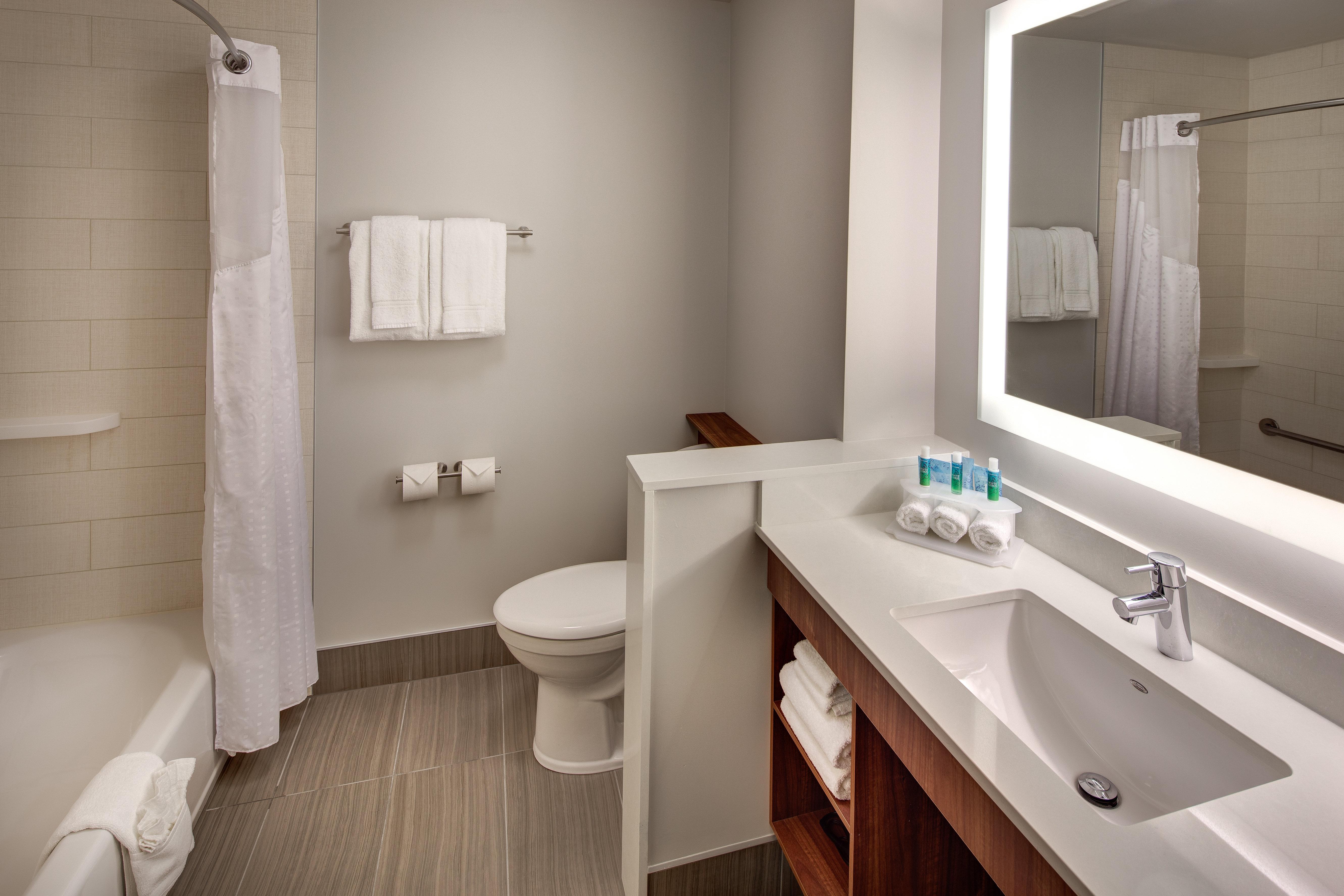 Express & By Ihg
