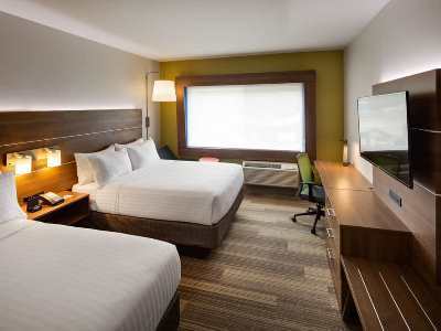 Express & By Ihg Hotel 4*